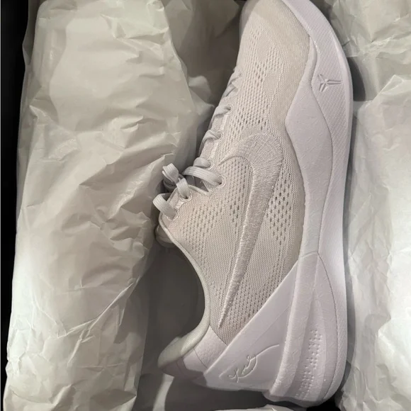 NIKE KOBE VIII PROTRO men display picture 1